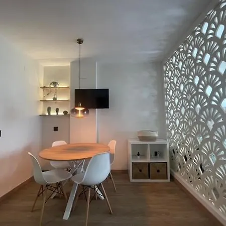 Marina Bajondillo Renoved Wifi 20 Meters From The توريمولينوس